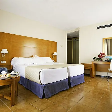Tryp Ciudad De Hotell