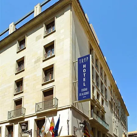 Tryp Ciudad De Hotell 3*