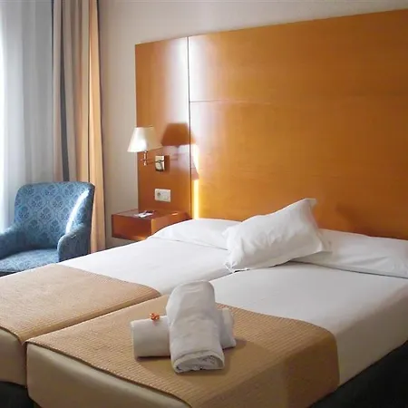 Tryp Ciudad De Hotell