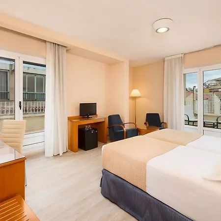 Hotell Tryp Ciudad De 3*