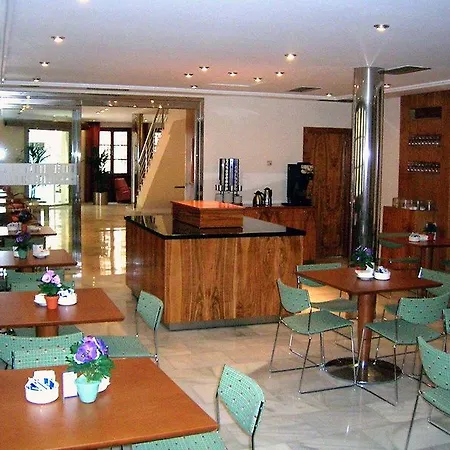 Tryp Ciudad De Hotell