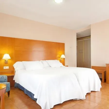 Tryp Ciudad De Hotell 3*