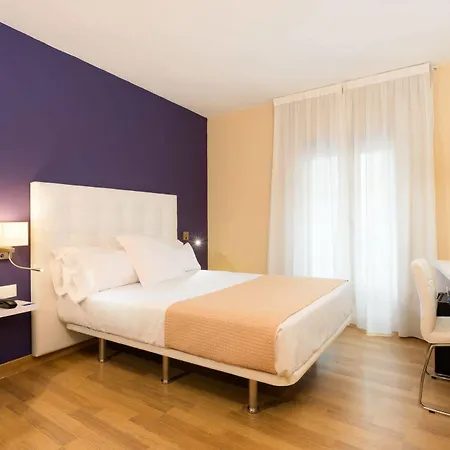Hotell Tryp Ciudad De 3*